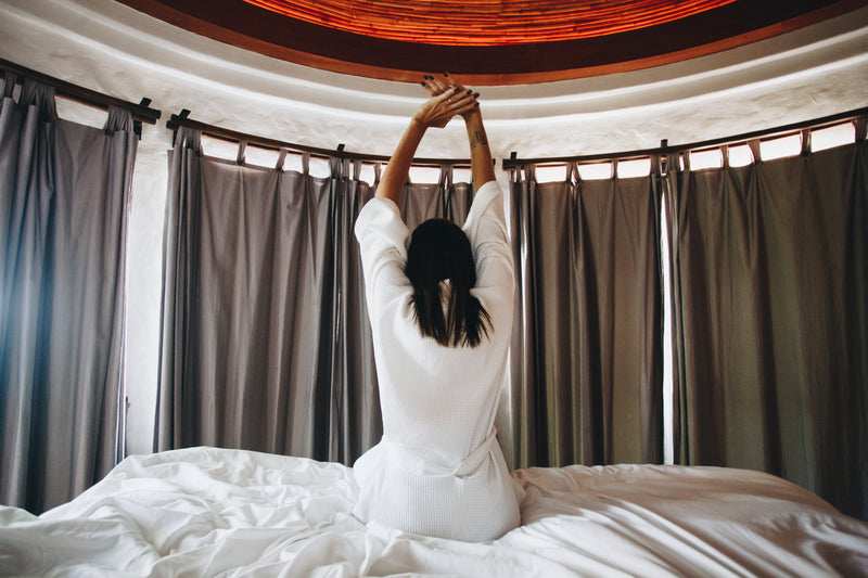 ¿Por qué las sábanas de hotel se sienten mejor que las tuyas?